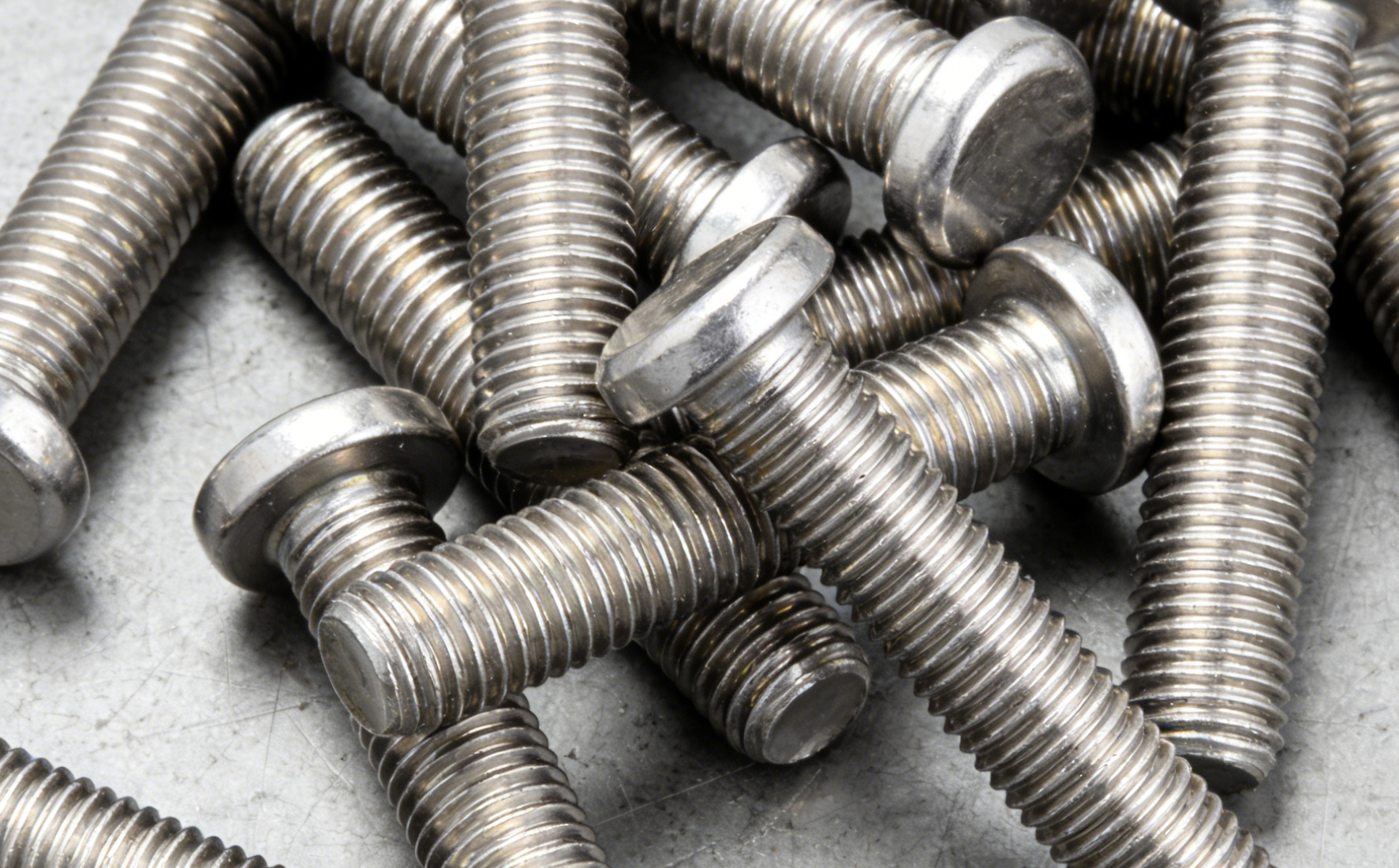 The Influence of Screws on the Installation Torque of Hose Clamps